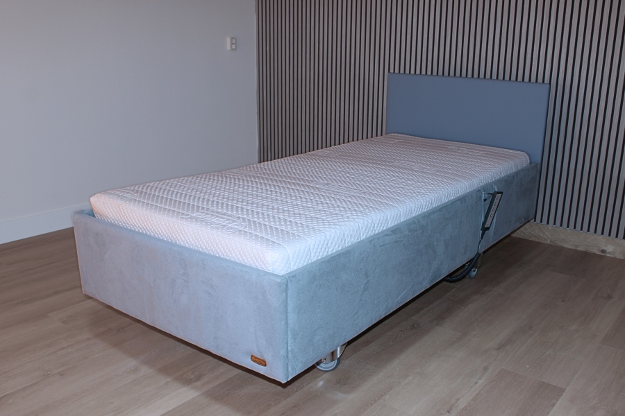 Hoog-laag bed qqq1029 Splinternieuwe Ridder Lancelot, 90 cm. breed 1 persoons zorg-verpleeg bed. DIRECT LEVERBAAR!